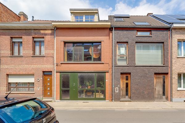 Huis gerenoveerd in 2019 met 4 slpk en prachtige tuin