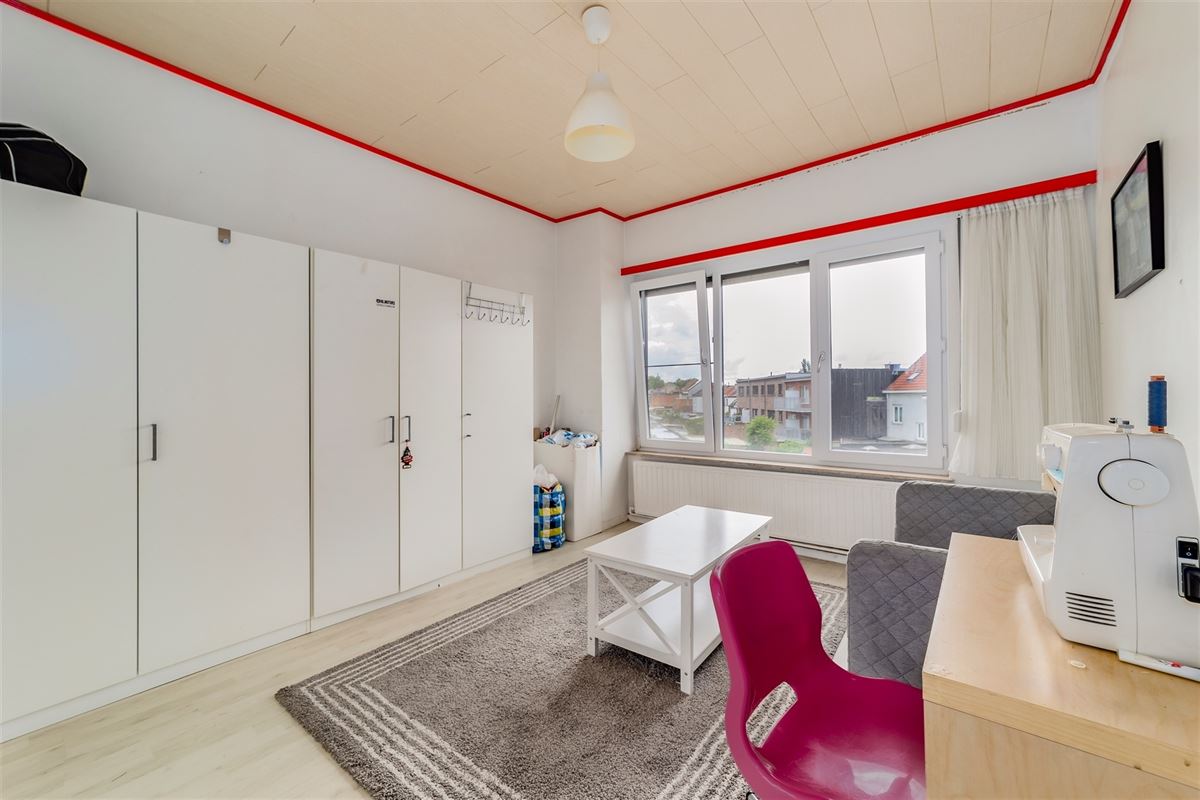 Huis te Hoboken met 4 slpk en 2 garages