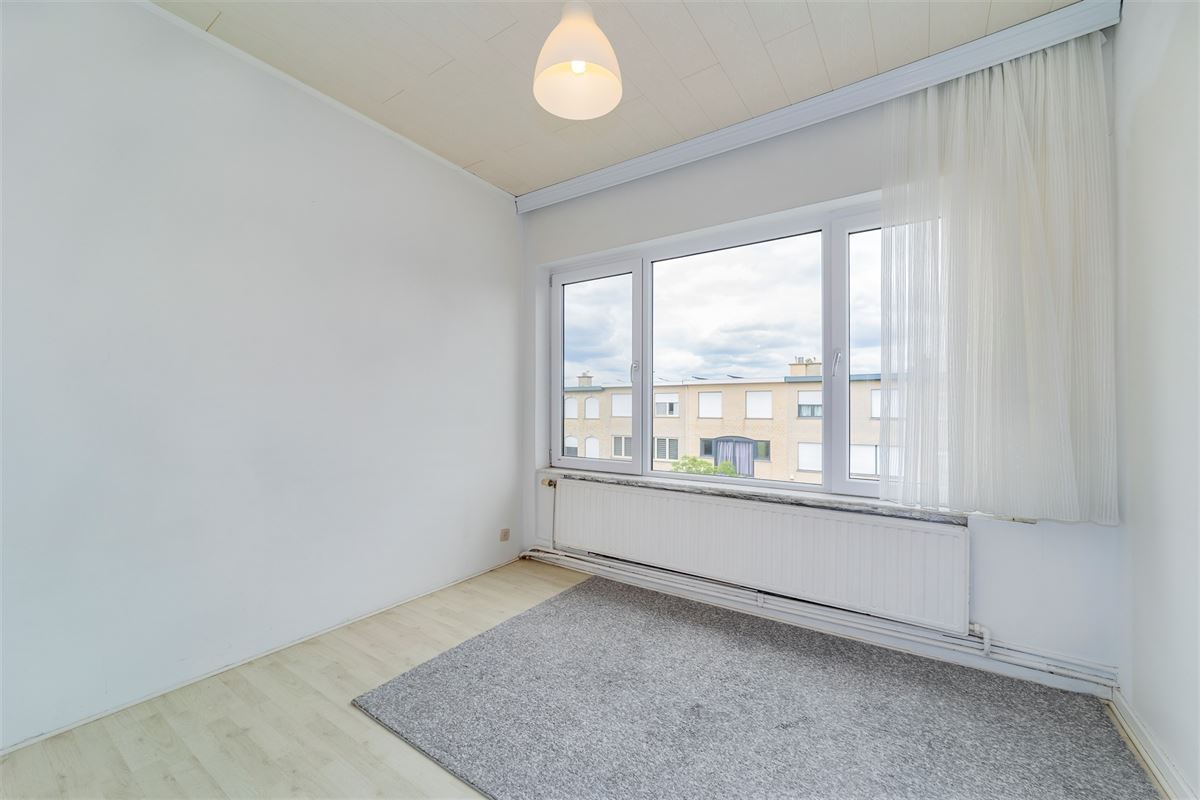 Huis te Hoboken met 4 slpk en 2 garages