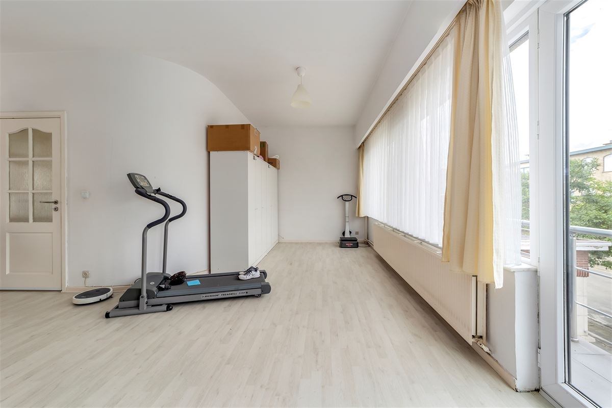 Huis te Hoboken met 4 slpk en 2 garages