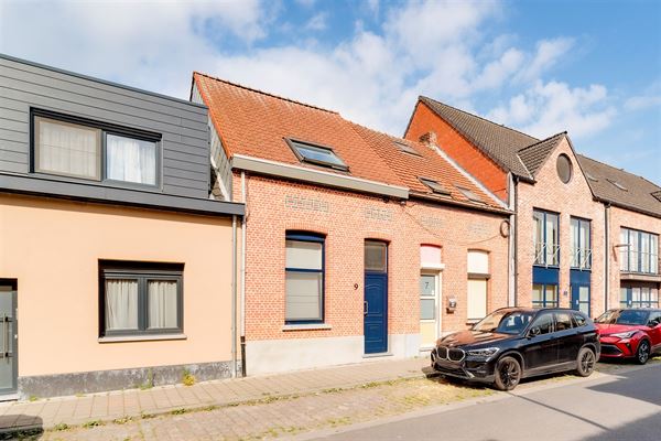 Instapklare woning met 2 slpk en tuin centrum Ekeren