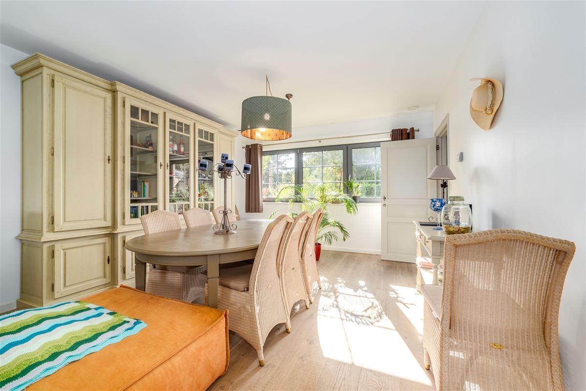 Recente OB met 4 slk op 2200 m² met 2 paardenstallen