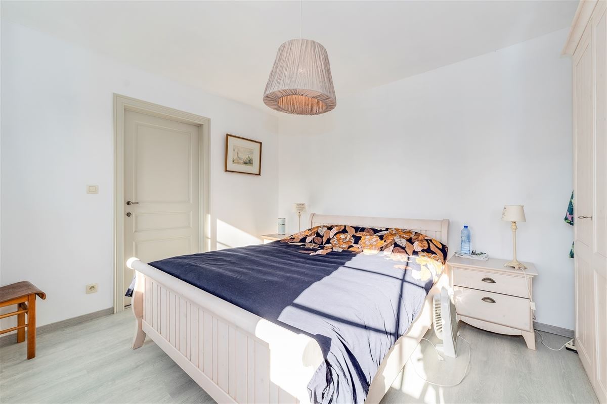 Recente OB met 4 slk op 2200 m² met 2 paardenstallen