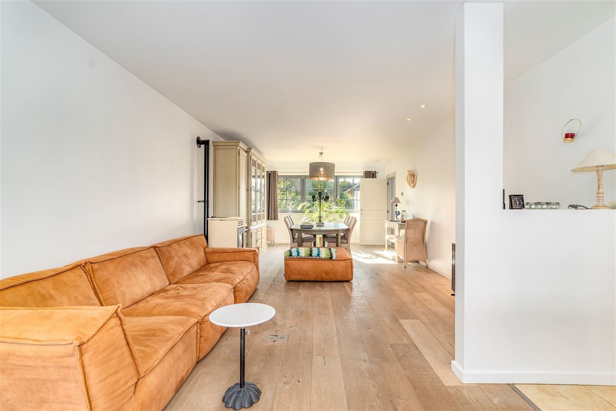 Recente OB met 4 slk op 2200 m² met 2 paardenstallen