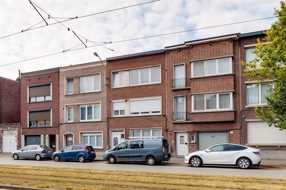 Instapklaar 2 slaapkamer appartement te Merksem