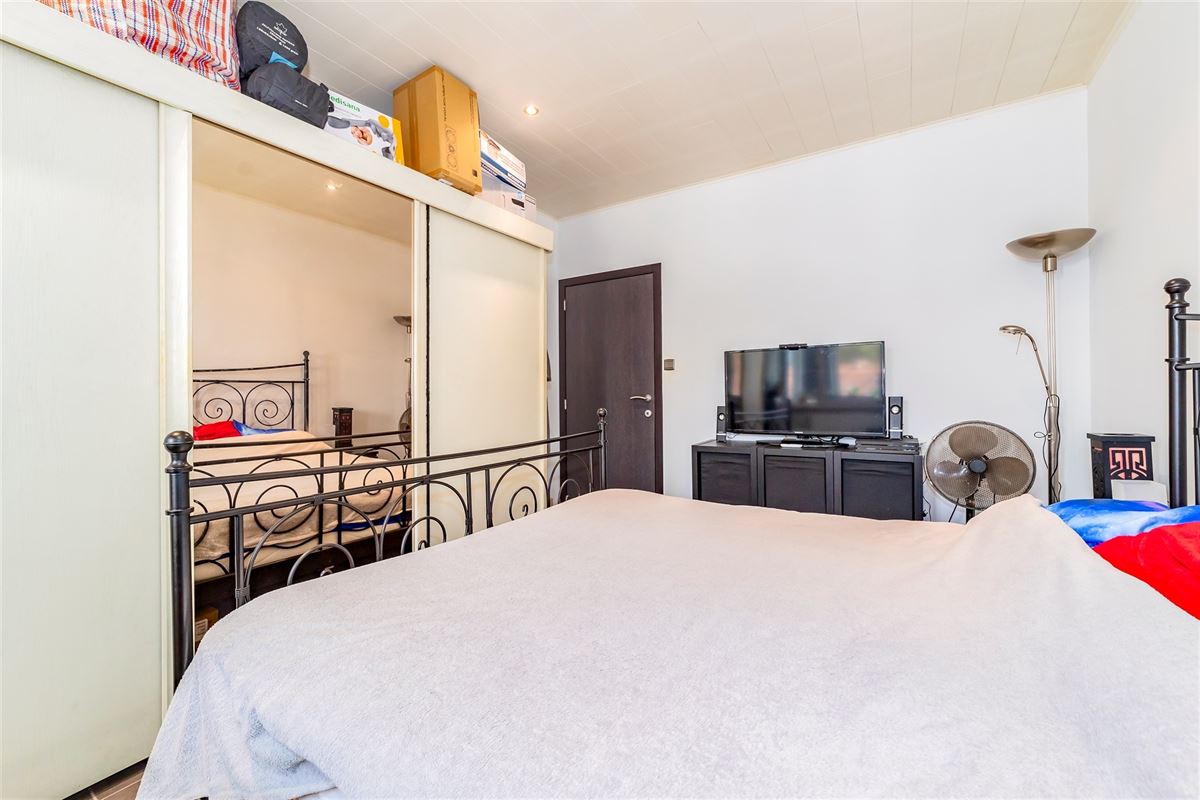 Instapklaar 2 slaapkamer appartement te Merksem