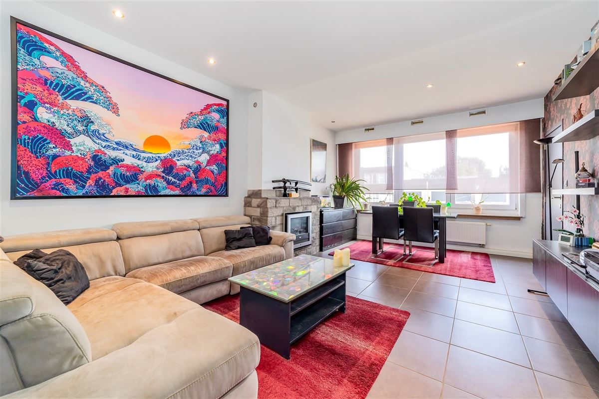 Instapklaar 2 slaapkamer appartement te Merksem