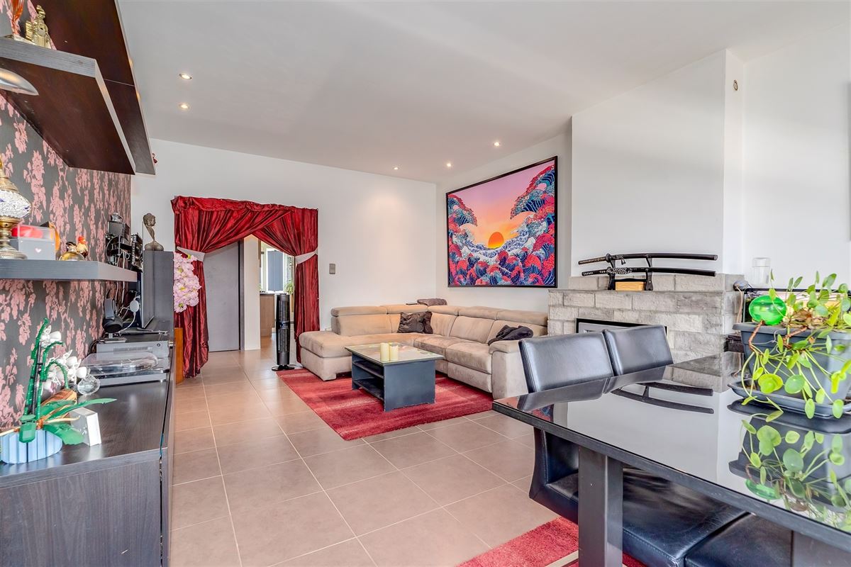 Instapklaar 2 slaapkamer appartement te Merksem