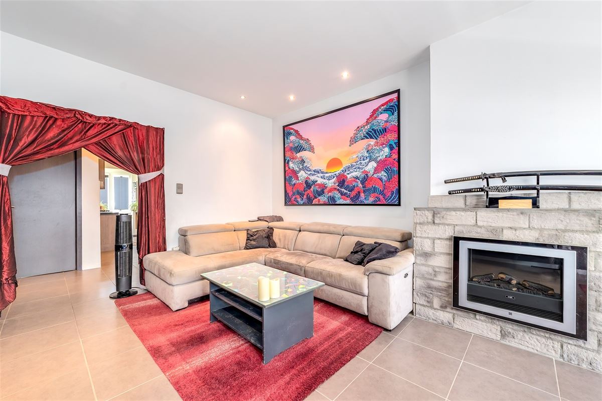 Instapklaar 2 slaapkamer appartement te Merksem