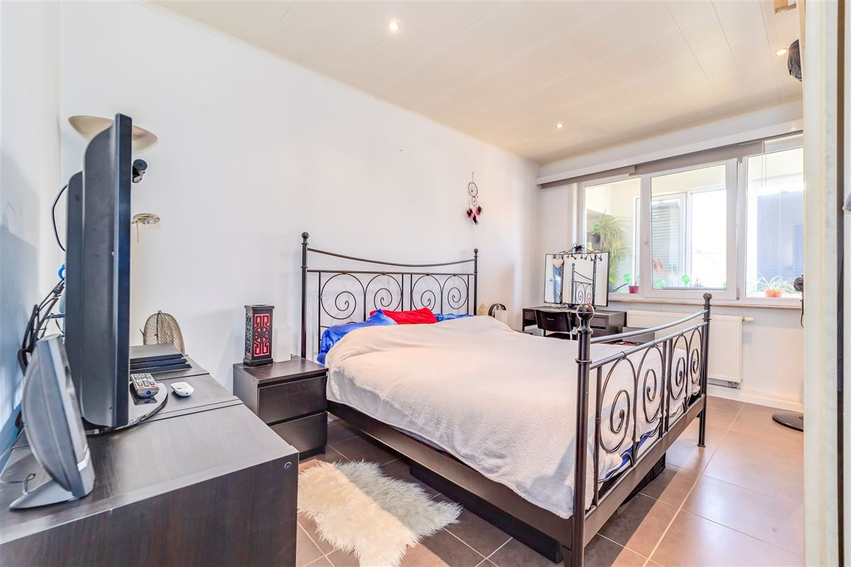 Instapklaar 2 slaapkamer appartement te Merksem