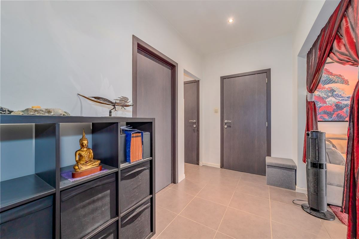 Instapklaar 2 slaapkamer appartement te Merksem