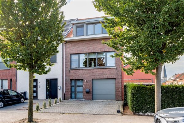 Gerenoveerde bel-etage (163m²) met tuin centrum Rumst