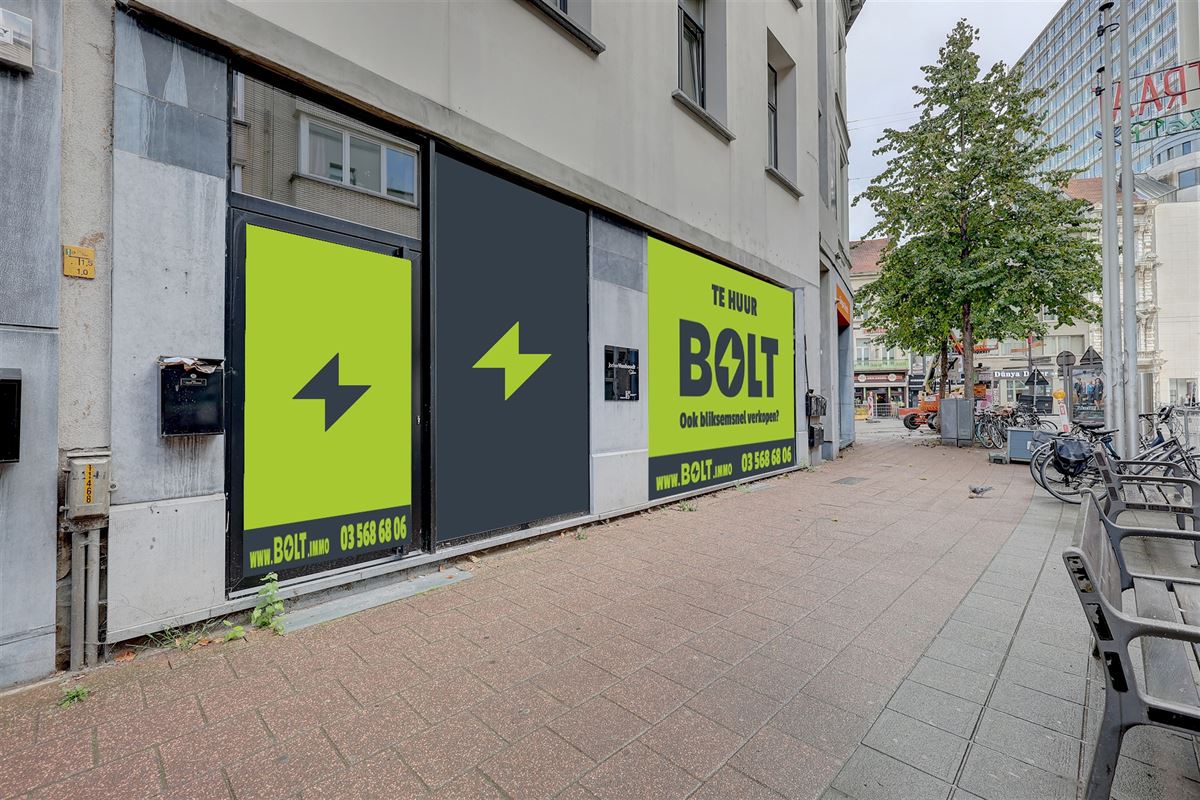 Handelspand op uitstekende ligging in de Jezusstraat te huur