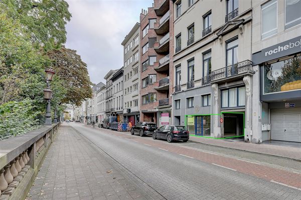 Ruim handelspand op ideale locatie te Leopoldstraat