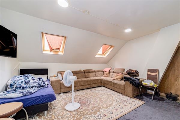 Handelspand - momenteel verhuurd aan 3300 euro/maand