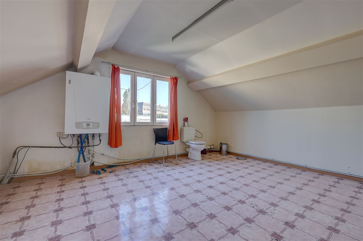 Handelsgelijkvloers op uitstekende ligging in Wilrijk te huur