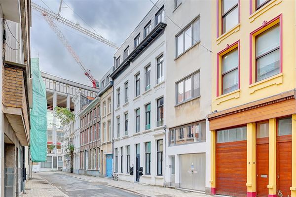 Gezellig appartement met 1 slaapkamer en bureauruimte in hartje Antwerpen