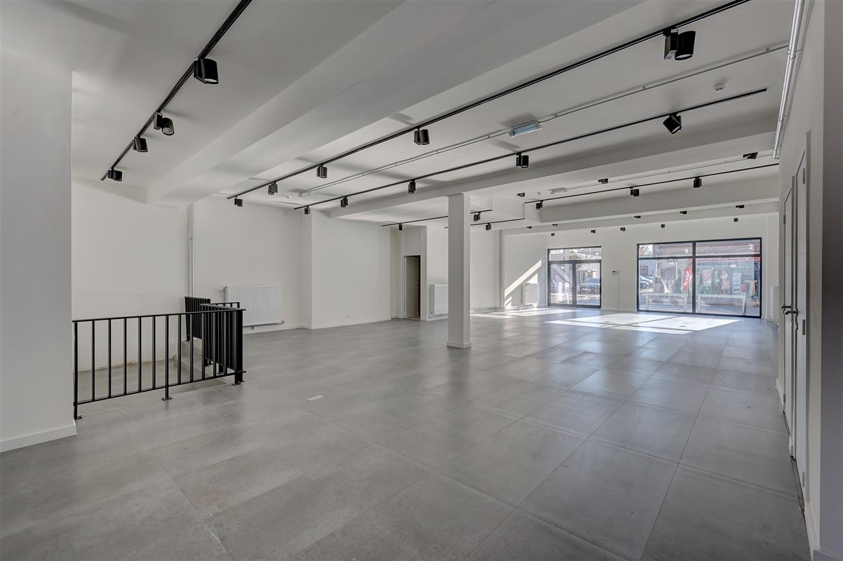 Ruim gerenoveerde kantoorruimte in centrum Hemiksem