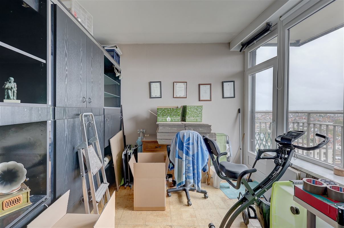 Lichtrijk appartement met drie slaapkamers en terras in Wilrijk