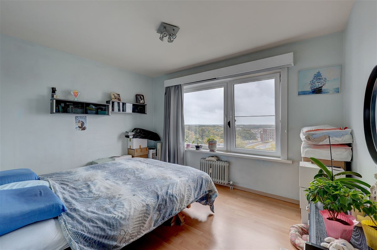 Lichtrijk appartement met drie slaapkamers en terras in Wilrijk