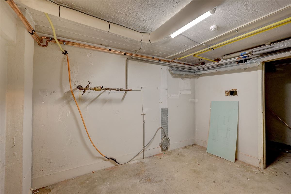 Ruim gerenoveerde kantoorruimte in centrum Hemiksem