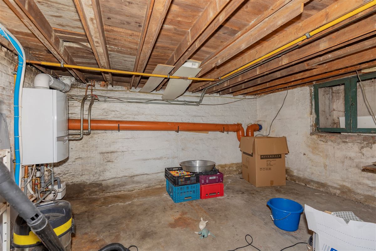 Huis met 4/5 slaapkamers en tuin