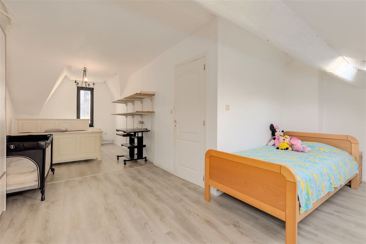 Huis met 4/5 slaapkamers en tuin