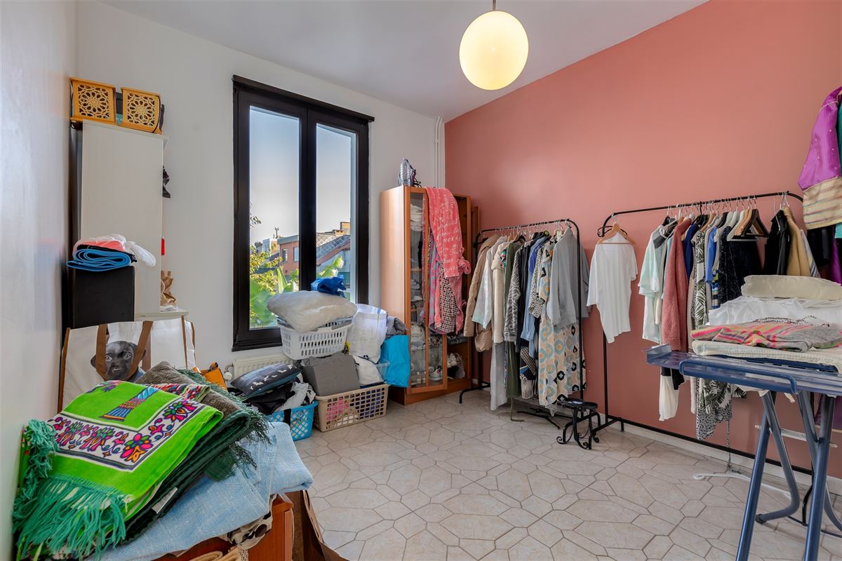 Huis met 4/5 slaapkamers en tuin