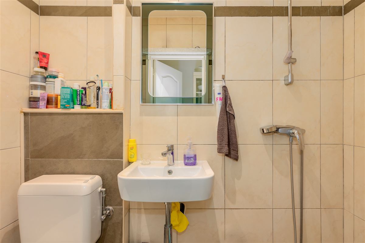 Huis met 4/5 slaapkamers en tuin