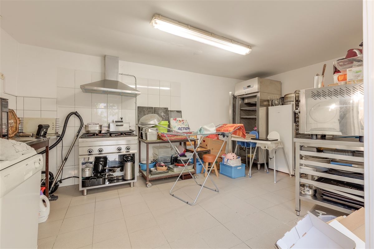 Huis met 4/5 slaapkamers en tuin