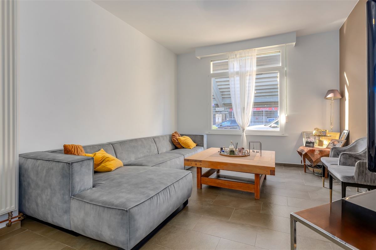 Huis met 4/5 slaapkamers en tuin