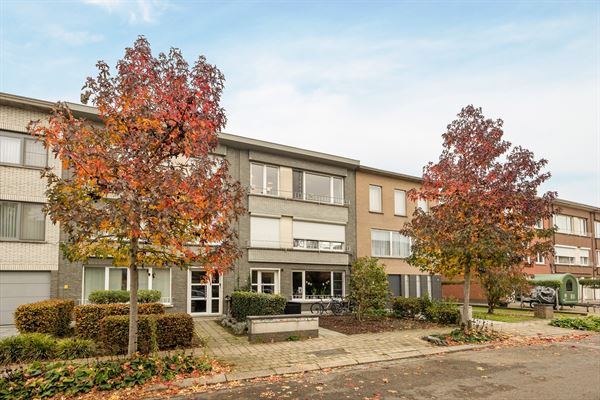 Lichtrijk appartement met 3 slaapkamers op centrale locatie in Edegem
