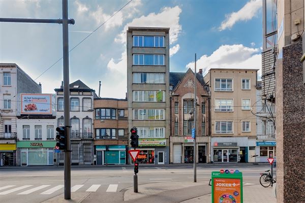 Prachtig 2 tot 3 slk appartement ca 110 m² + leuk terras