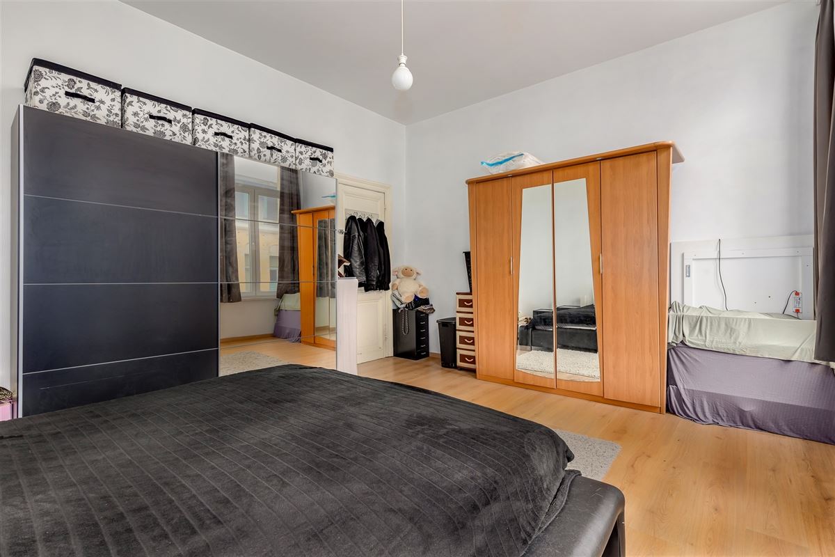 Ruime woning met 4/5 slpk en magazijn