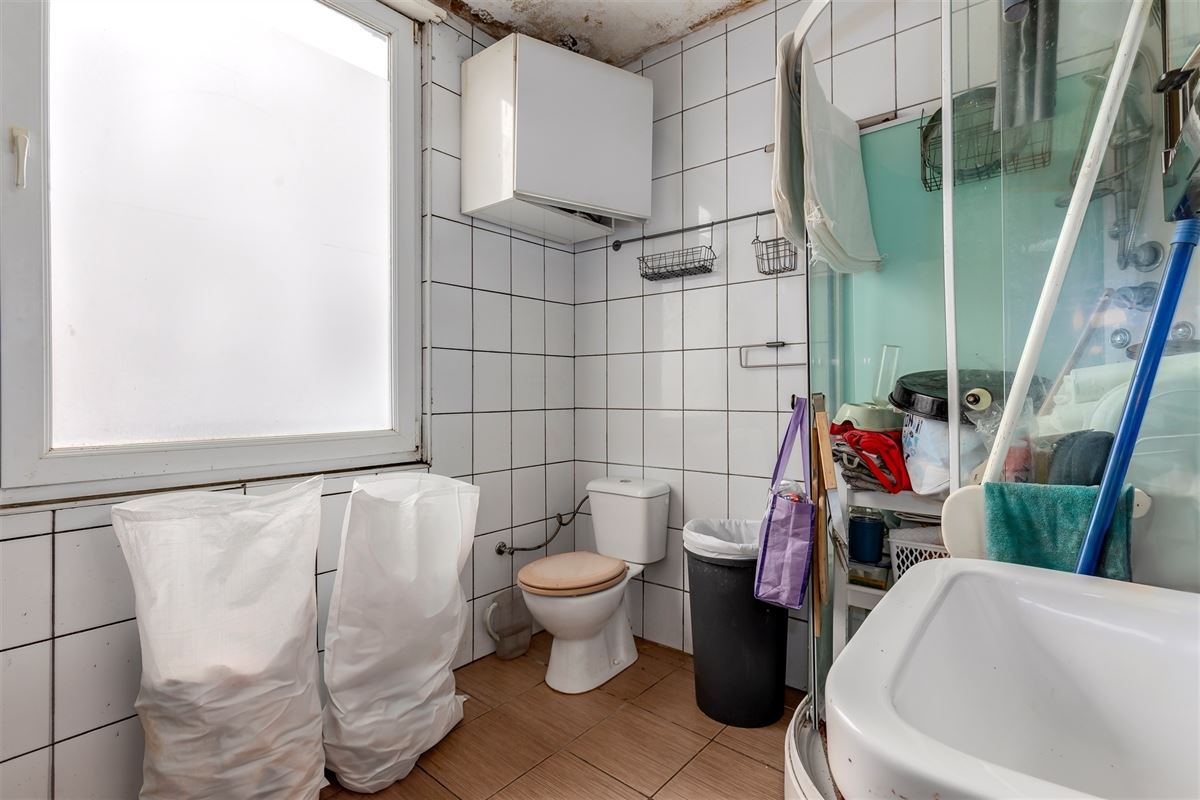 Ruime woning met 4/5 slpk en magazijn