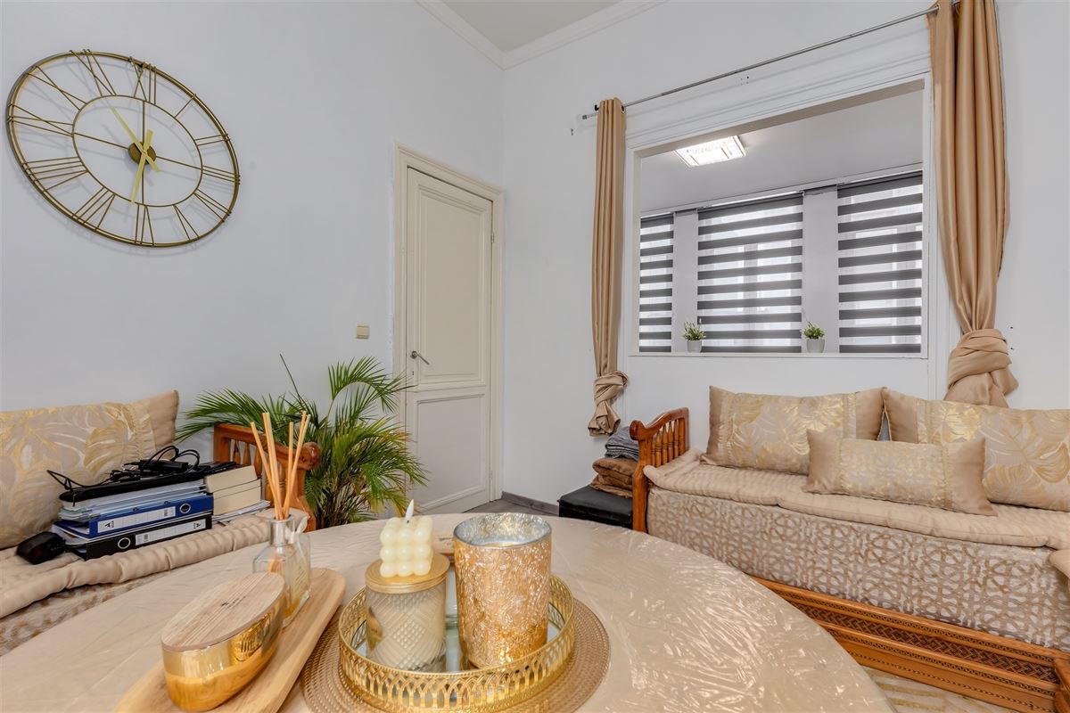 Ruime woning met 4/5 slpk en magazijn