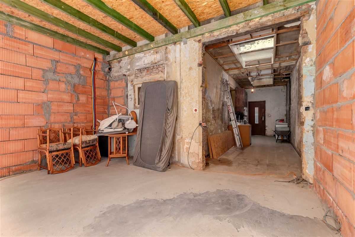 Ruime woning met 4/5 slpk en magazijn