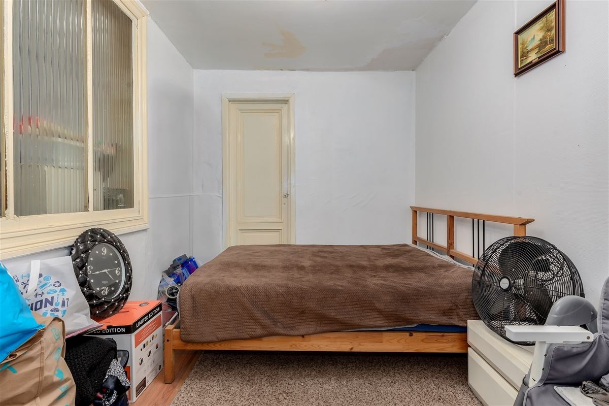 Ruime woning met 4/5 slpk en magazijn