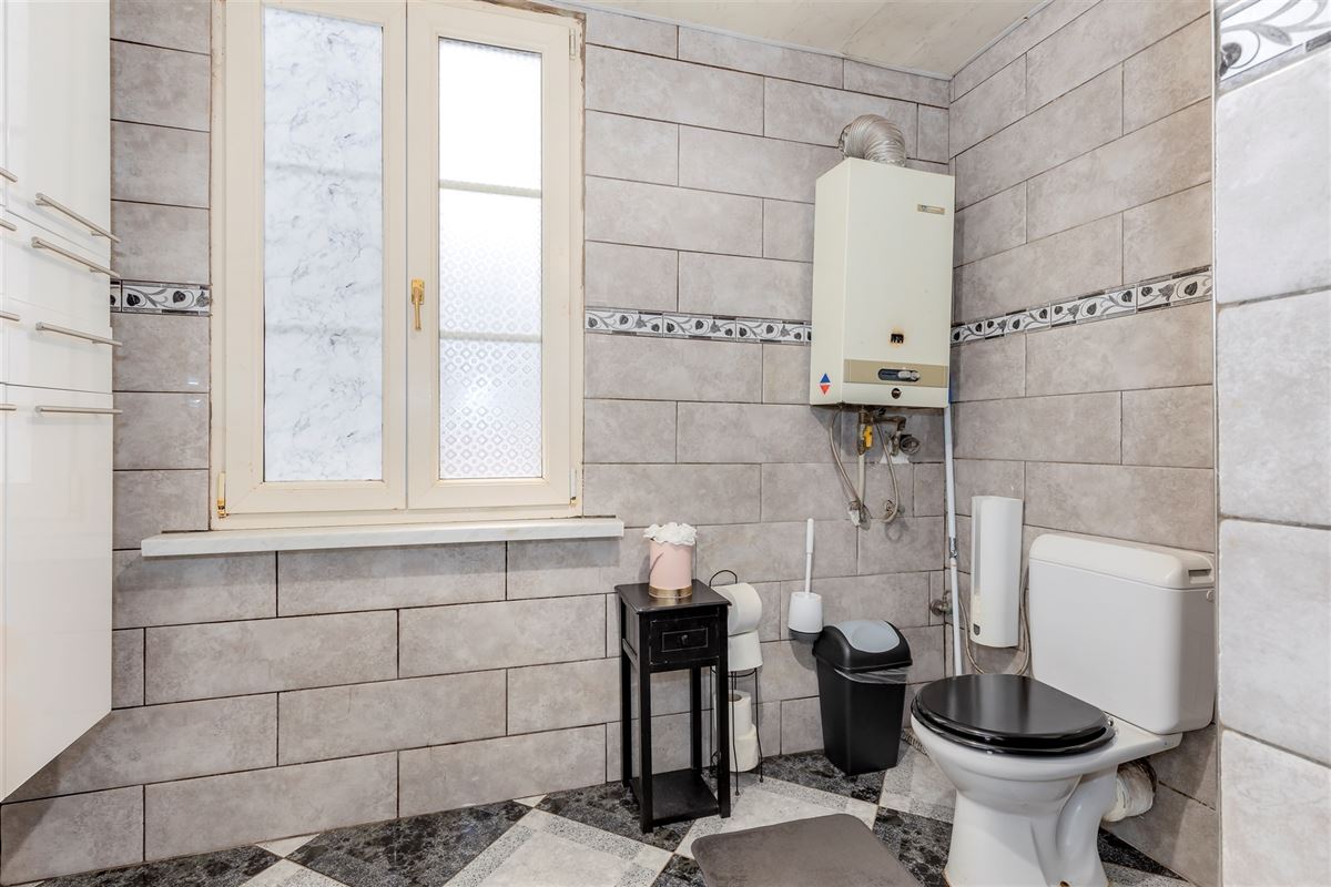 Ruime woning met 4/5 slpk en magazijn