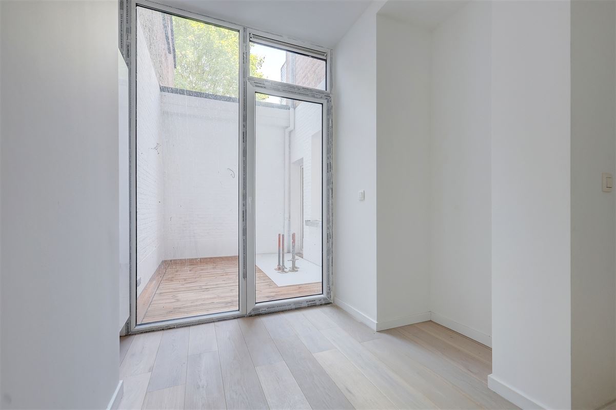 Gerenoveerd gelijkvloers appartement met tuin in Markgravewijk