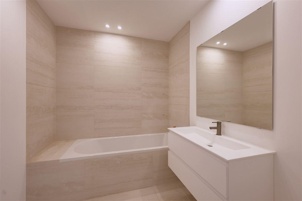 Gerenoveerd gelijkvloers appartement met tuin in Markgravewijk