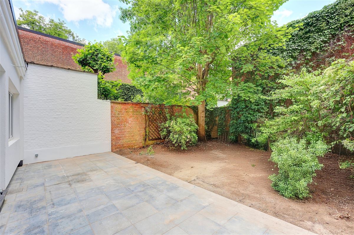 Gerenoveerd gelijkvloers appartement met tuin in Markgravewijk