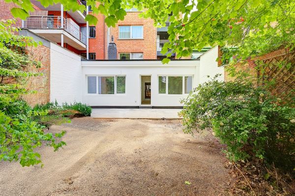 Gerenoveerd gelijkvloers appartement met tuin in Markgravewijk