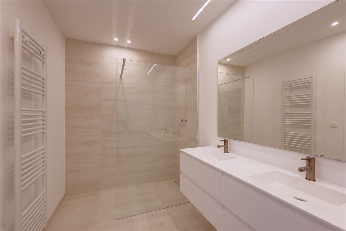 Gerenoveerd gelijkvloers appartement met tuin in Markgravewijk