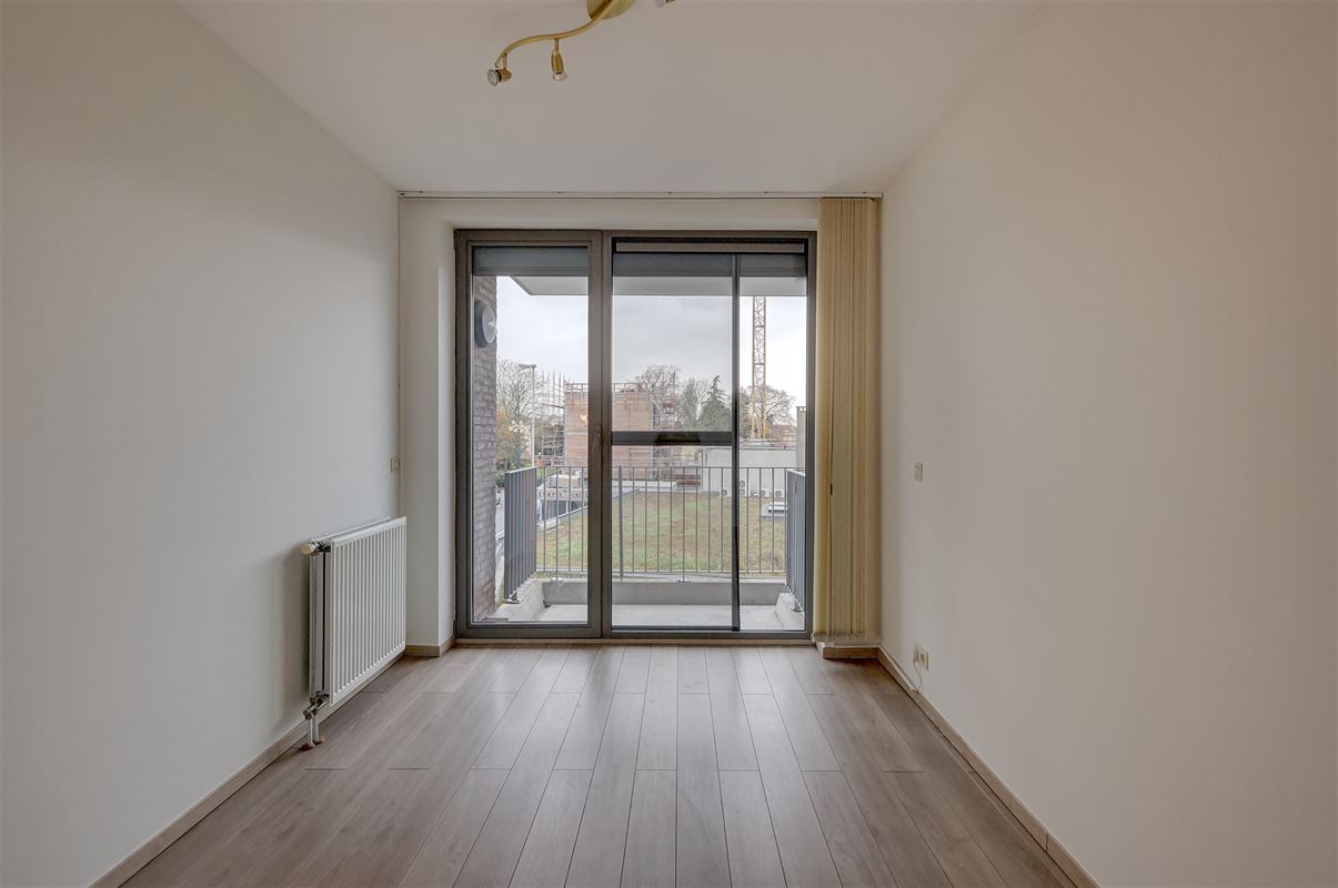Prachtig appartement met twee slaapkamers en terras te huur in centrum Wilrijk