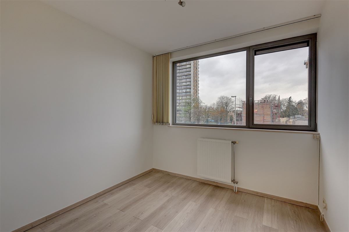 Prachtig appartement met twee slaapkamers en terras te huur in centrum Wilrijk