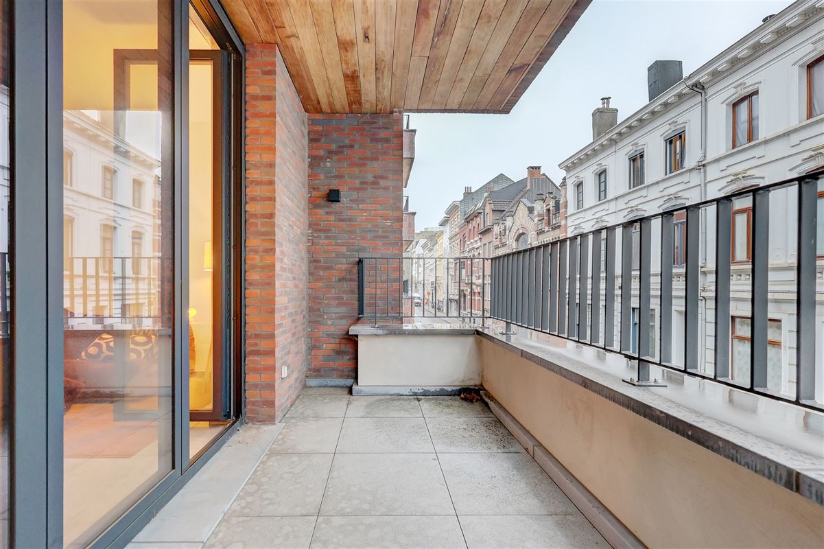 Prachtig appartement met 2 slaapkamers, terras en staanplaats