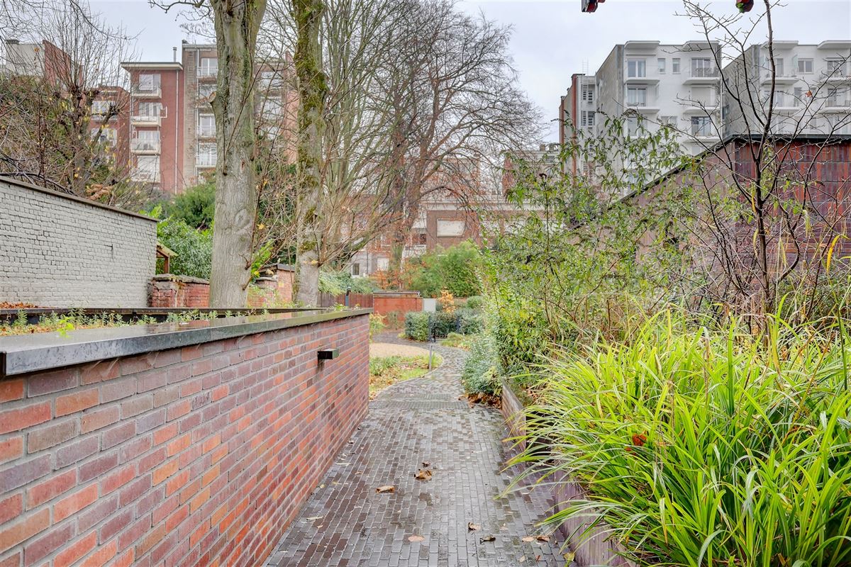 Prachtig appartement met 2 slaapkamers, terras en staanplaats