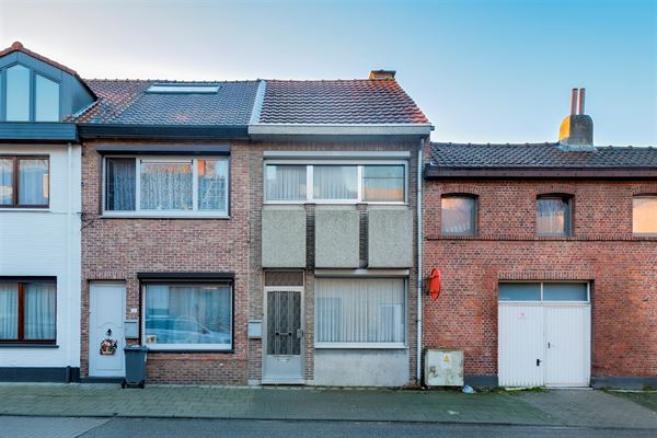 Te renoveren huis in het centrum van Temse