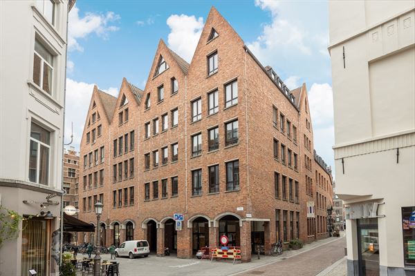 Triplex app met 2-3 slpks in historisch centrum Antwerpen